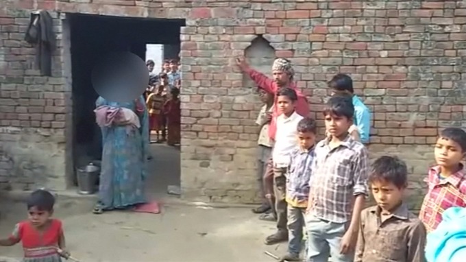 विडियो : मुस्लिम लड़कों ने हिन्दू दलित लड़की का किया गैंग रेप ,मांस खिला इस्लाम कबूल करवाने की कोशिश